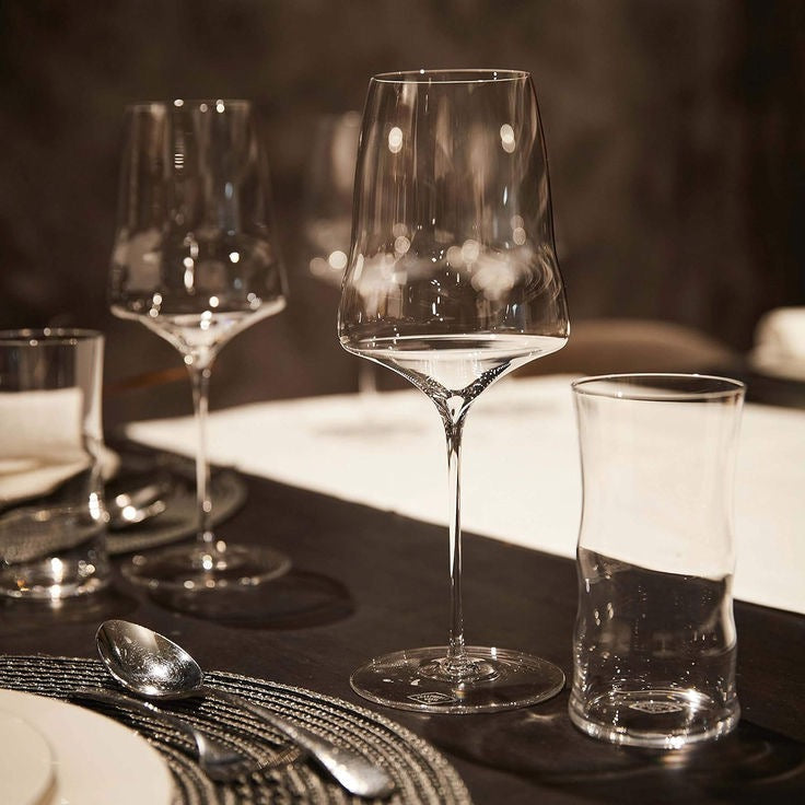 Unlock the Full Flavour : Why the Right Glass Matters for Your (Natural) Wine – and How to Choose It
